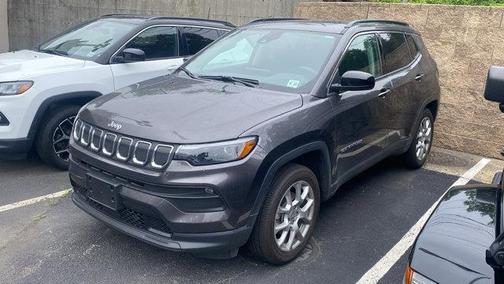 2022 Jeep Compass Latitude Lux