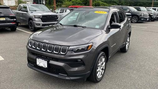 2022 Jeep Compass Latitude Lux