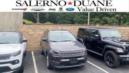 2022 Jeep Compass Latitude Lux