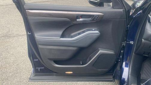 2022 Toyota Highlander Limited