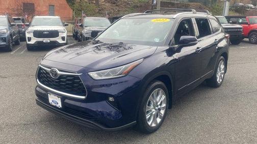 2022 Toyota Highlander Limited