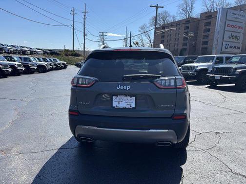 Sting-Gray Clearcoat 2021 Jeep Cherokee Limited