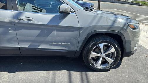 Sting-Gray Clearcoat 2021 Jeep Cherokee Limited