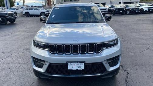 2025 Jeep Grand Cherokee Laredo