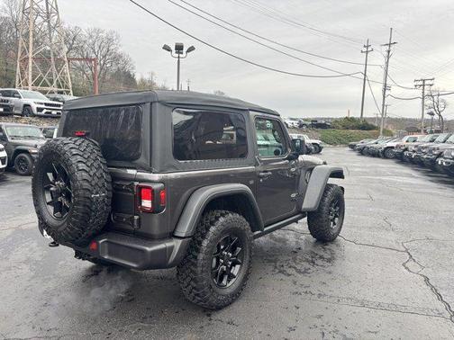 Granite Crystal Metallic Clearcoat 2025 Jeep Wrangler Willys