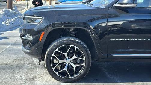 2023 Jeep Grand Cherokee Summit