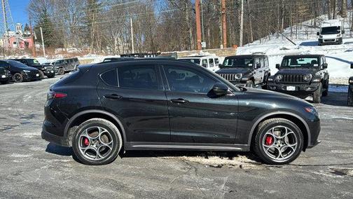 2024 Alfa Romeo Stelvio Ti