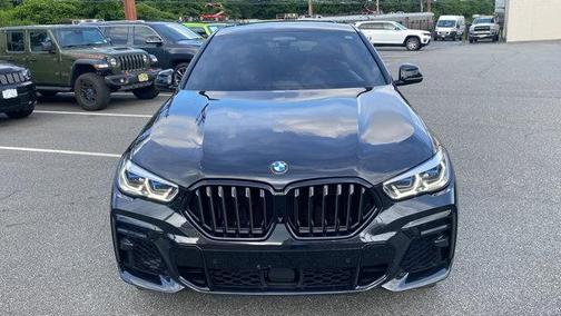 2022 BMW X6 M50i