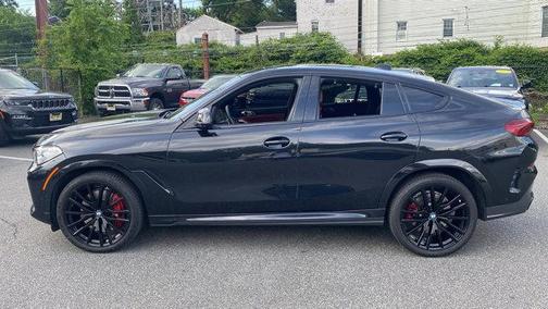 2022 BMW X6 M50i