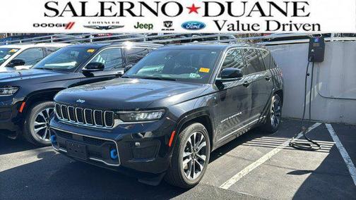 Diamond Black Crystal Pearlcoat 2024 Jeep Grand Cherokee 4xe Overland