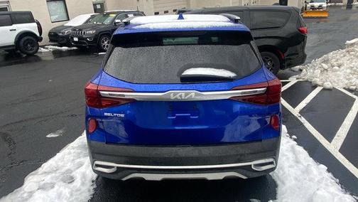 2022 Kia Seltos EX