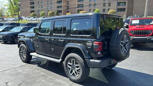 Black Clearcoat 2026 Jeep Wrangler Sahara