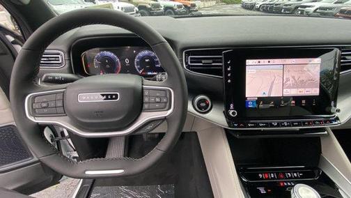 2025 Jeep Wagoneer Base