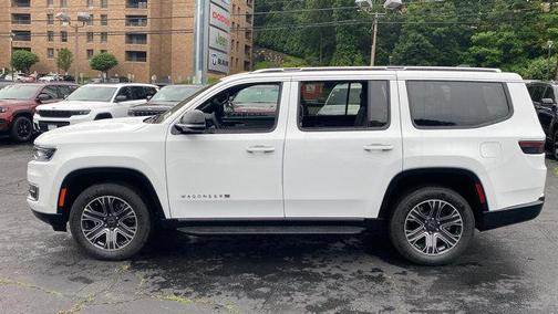 2025 Jeep Wagoneer Base