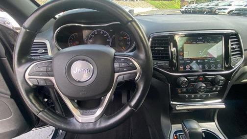 2022 Jeep Grand Cherokee Laredo