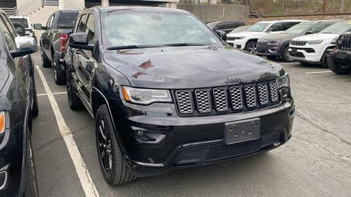2022 Jeep Grand Cherokee Laredo
