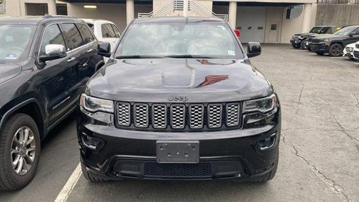 2022 Jeep Grand Cherokee Laredo