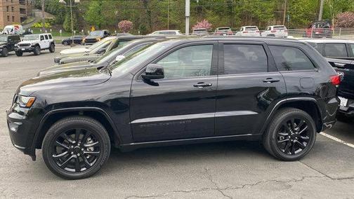2022 Jeep Grand Cherokee Laredo