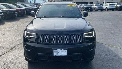 2022 Jeep Grand Cherokee Laredo