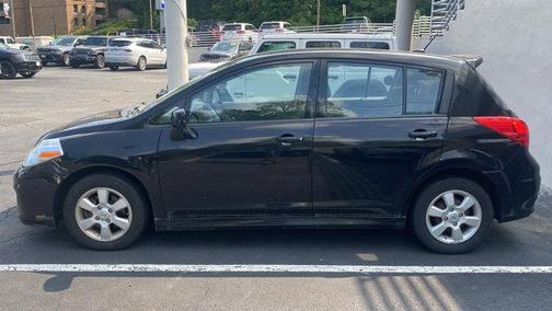 2010 Nissan Versa 1.8 SL
