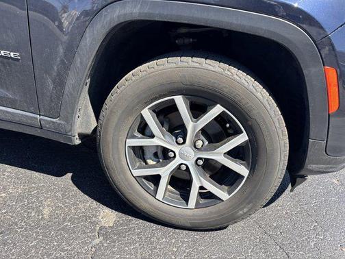 Midnight Sky 2024 Jeep Grand Cherokee Limited