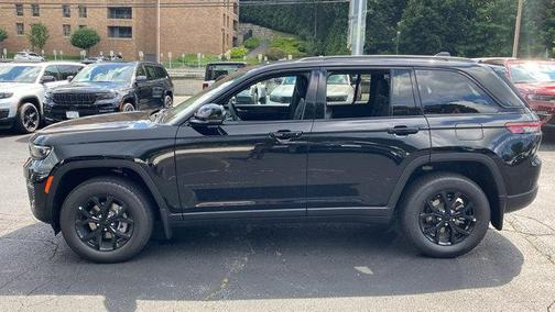 2025 Jeep Grand Cherokee Altitude