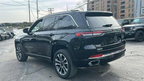 2022 Jeep Grand Cherokee Overland