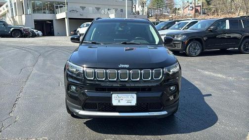 Diamond Black Crystal Pearlcoat 2022 Jeep Compass Limited