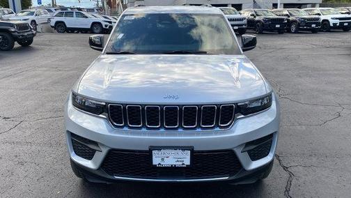 2025 Jeep Grand Cherokee Laredo