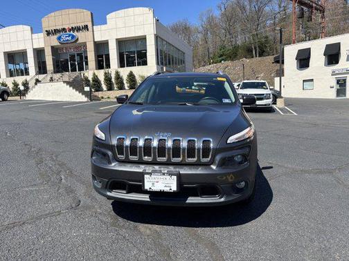 Granite Crystal Metallic Clearcoat 2016 Jeep Cherokee Latitude