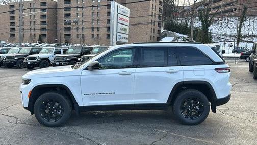 2026 Jeep Grand Cherokee Altitude