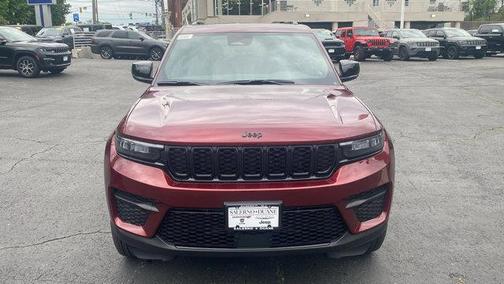 2025 Jeep Grand Cherokee Altitude