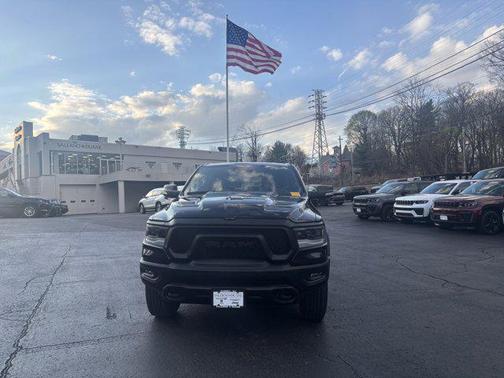 Diamond Black Crystal Pearlcoat 2022 RAM 1500 Rebel