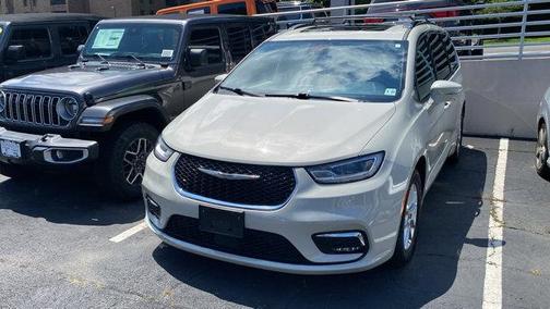 2021 Chrysler Pacifica Touring L