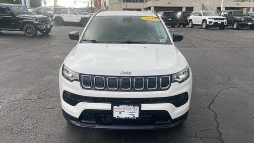 2022 Jeep Compass Latitude Lux