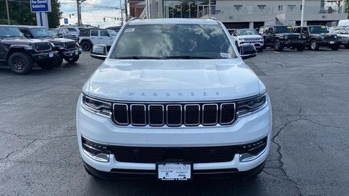 2025 Jeep Wagoneer Base