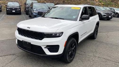 2025 Jeep Grand Cherokee Altitude