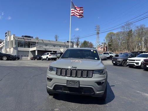 2022 Jeep Grand Cherokee Laredo