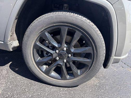 2022 Jeep Grand Cherokee Laredo