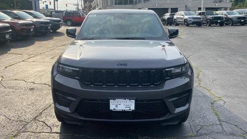 2025 Jeep Grand Cherokee Laredo