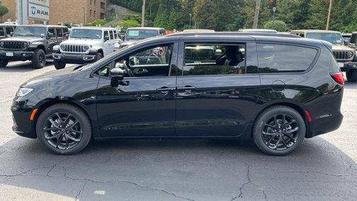 2026 Chrysler Pacifica Limited