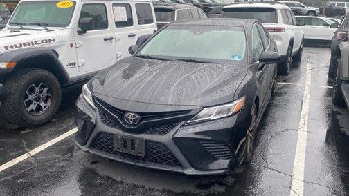 2018 Toyota Camry SE