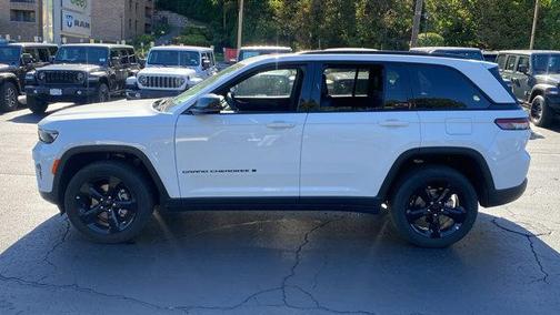 2025 Jeep Grand Cherokee Altitude