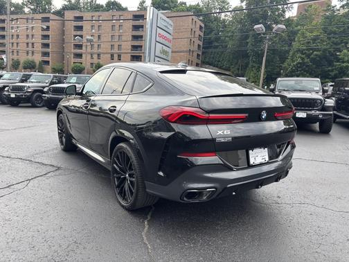 Black Sapphire Metallic 2022 BMW X6 xDrive40i