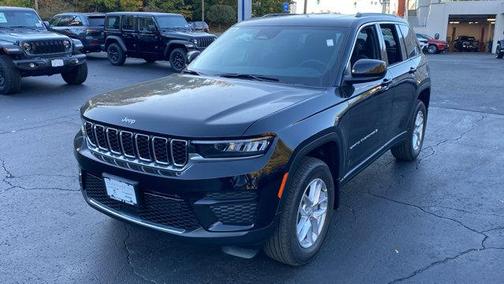 2025 Jeep Grand Cherokee Laredo