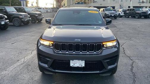2025 Jeep Grand Cherokee Laredo