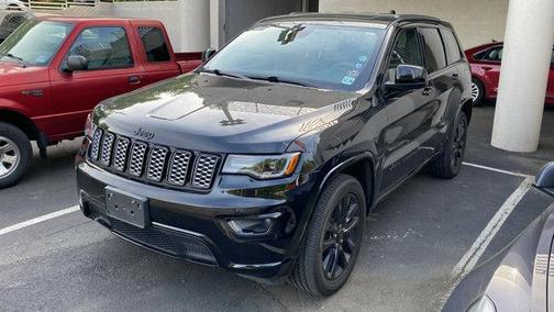 2022 Jeep Grand Cherokee Laredo