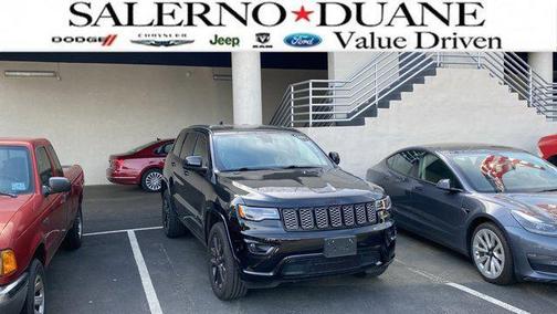 2022 Jeep Grand Cherokee Laredo