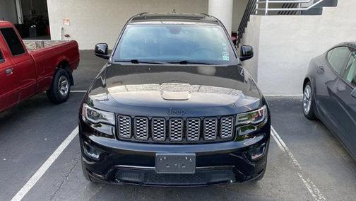 2022 Jeep Grand Cherokee Laredo