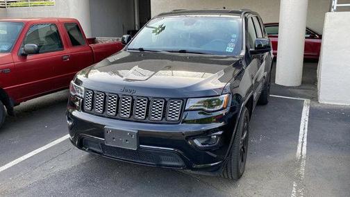 2022 Jeep Grand Cherokee Laredo
